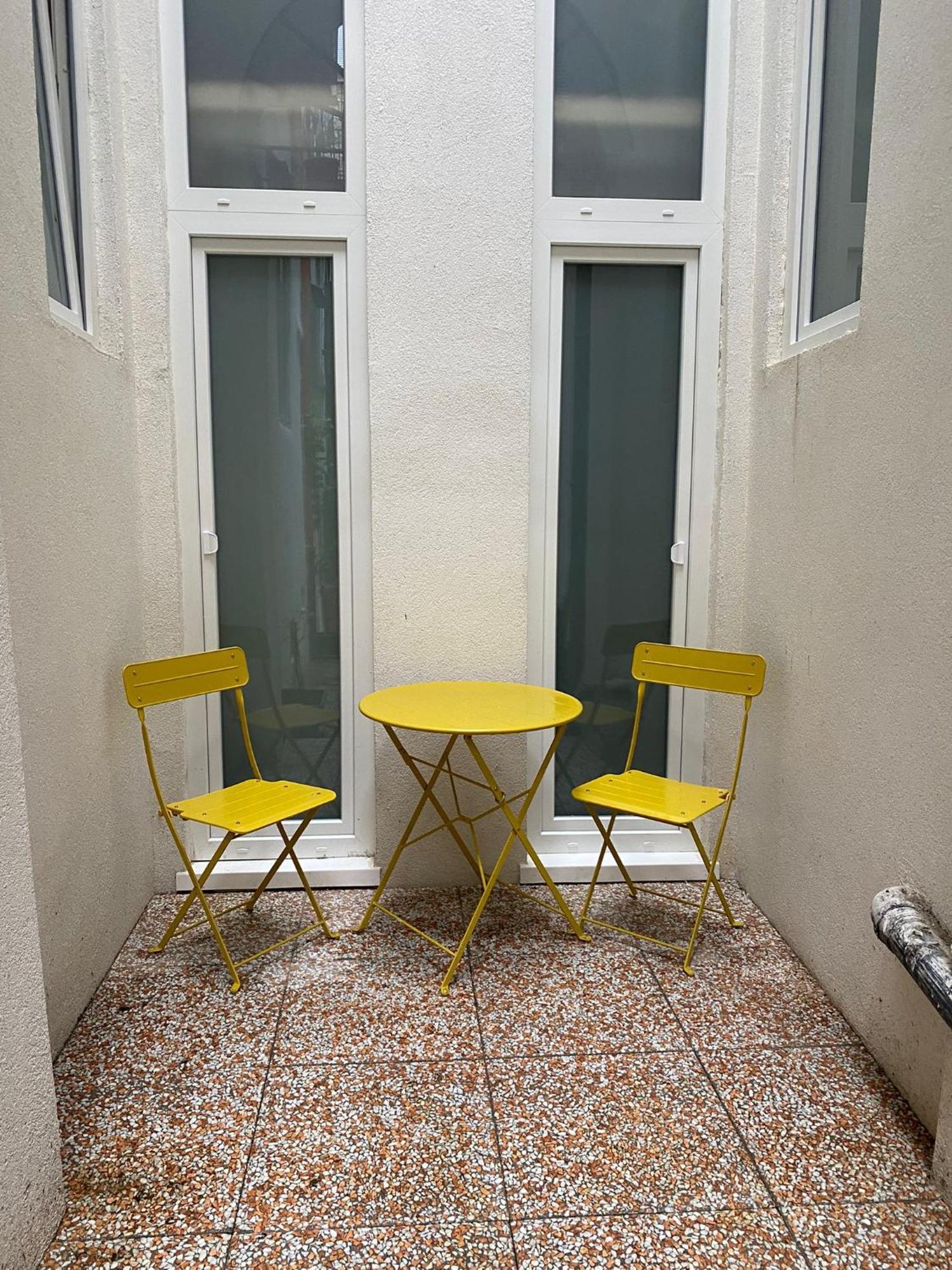 Apartment Urban Oasis *