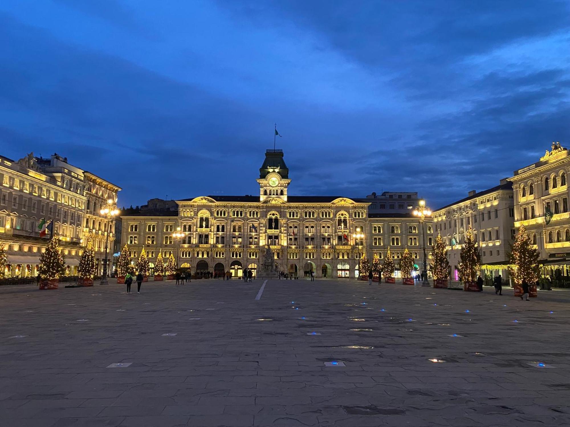 Urban Oasis, Home-triest Com